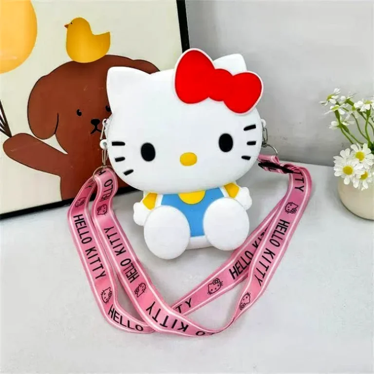 Hello Kitty 3D Silicone Crossbody Bag-04