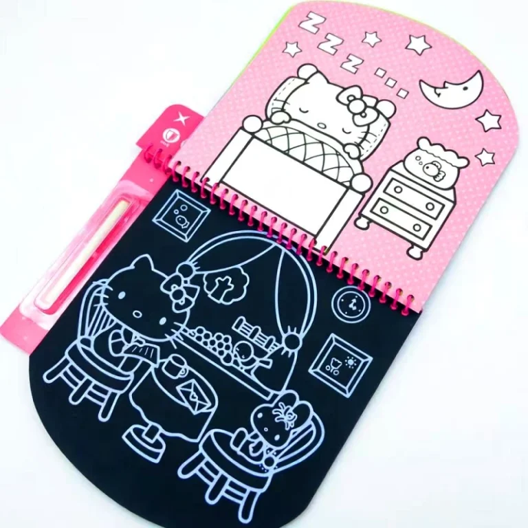 hello Kitty Scratch Art Book-02